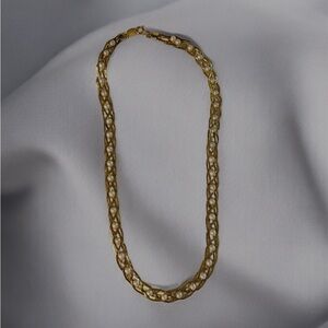 Elegant Gold Chain Necklace